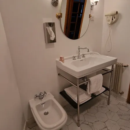 Hotel Dandy Centre 3*