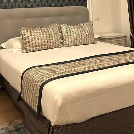 Dandy Centre Hotel 3*