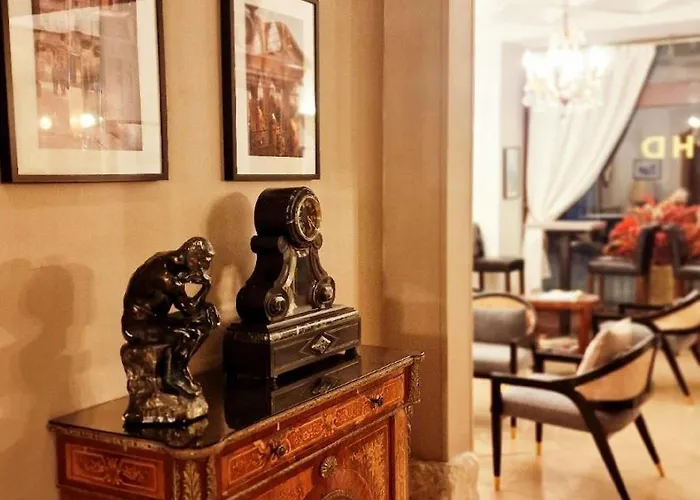 鲁昂中心丹迪酒店