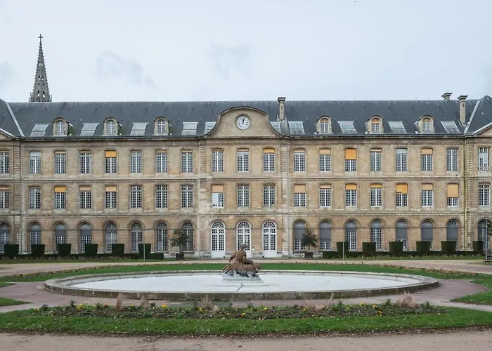 鲁昂中心丹迪酒店 鲁昂